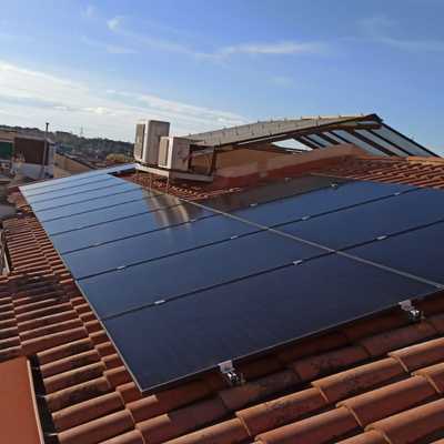 Instalación en comunidad de vecinos en Rubí, 20.4kWp, Huawei