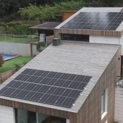 Instalación en vivienda unifamiliar en Sant Cugat del Vallès, 10.2kWp, Huawei