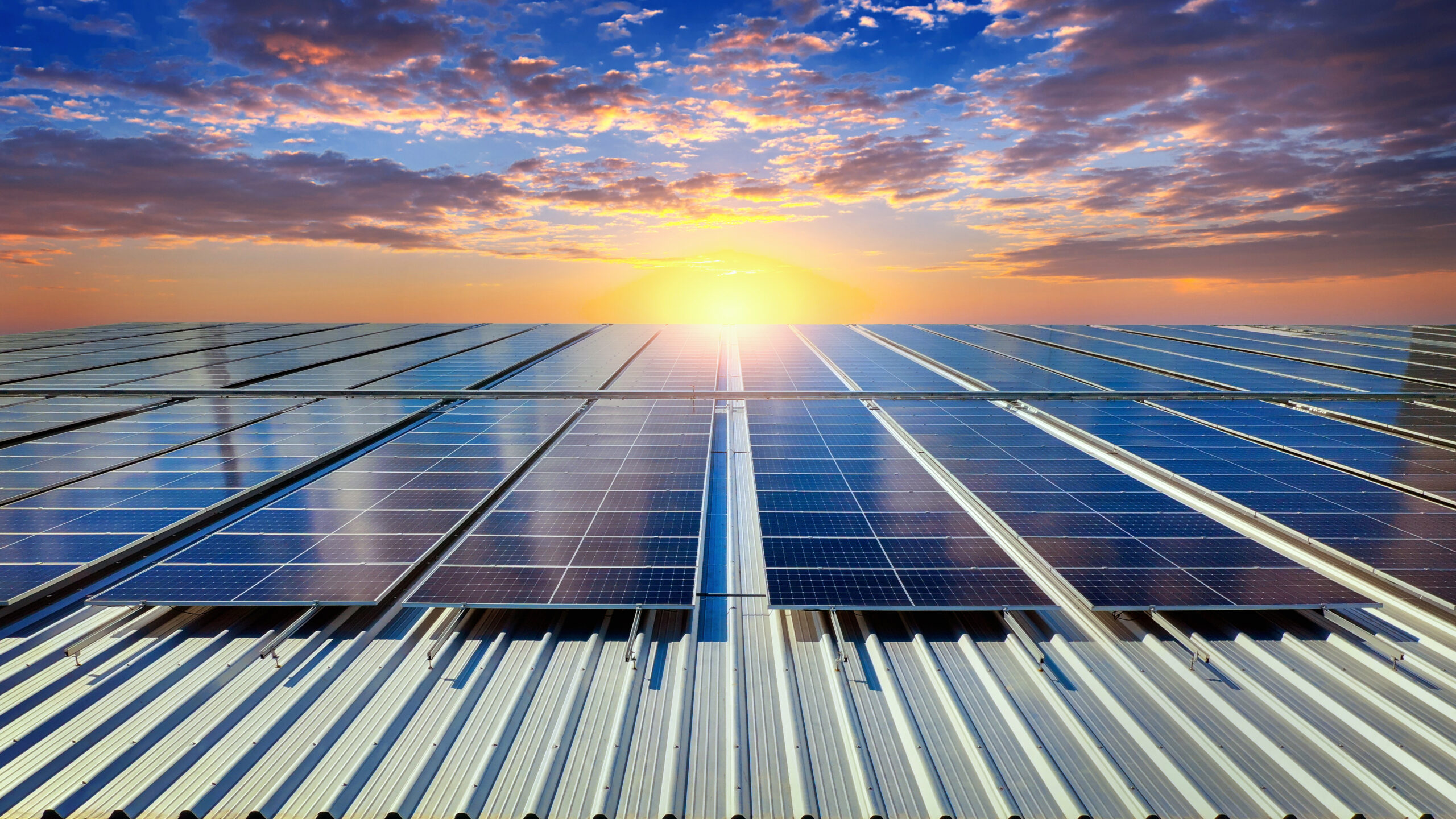 Verano y energía solar: más producción, más ahorro y más eficiencia energética
