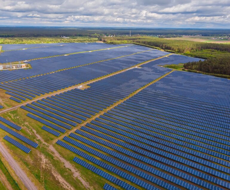 La energía solar mundial bate un nuevo récord con 664 GW instalados y supera los 3 TW de capacidad acumulada